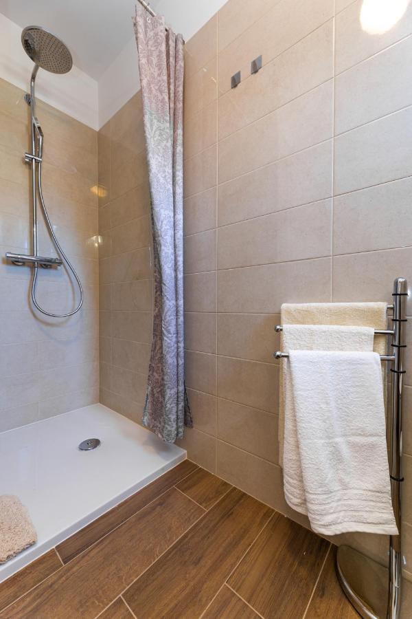 Apartment Nada 1 Малинска Экстерьер фото
