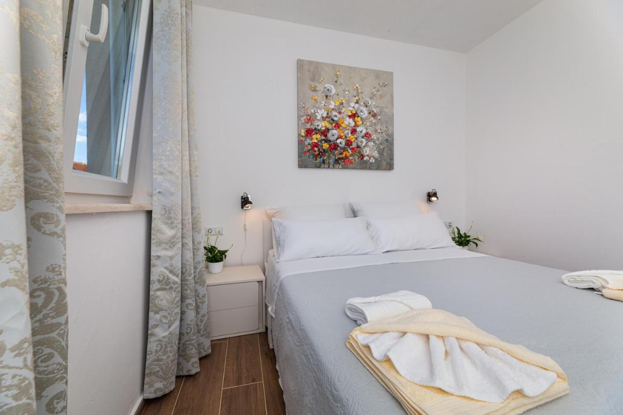Apartment Nada 1 Малинска Экстерьер фото