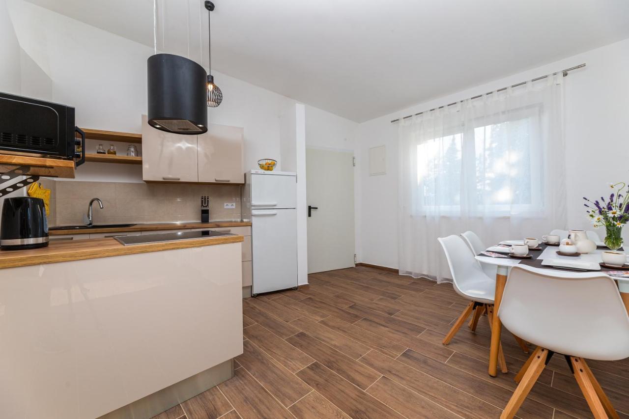 Apartment Nada 1 Малинска Экстерьер фото