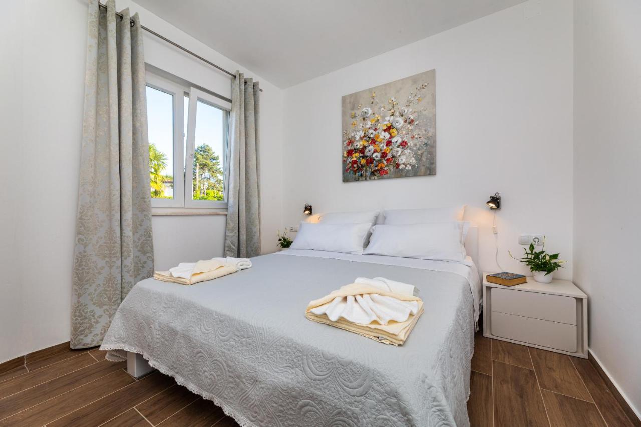 Apartment Nada 1 Малинска Экстерьер фото
